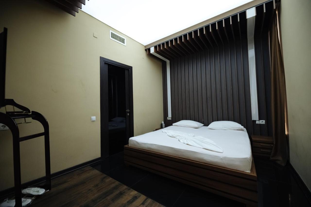 Gs Premium Hotel Yerevan Bagian luar foto