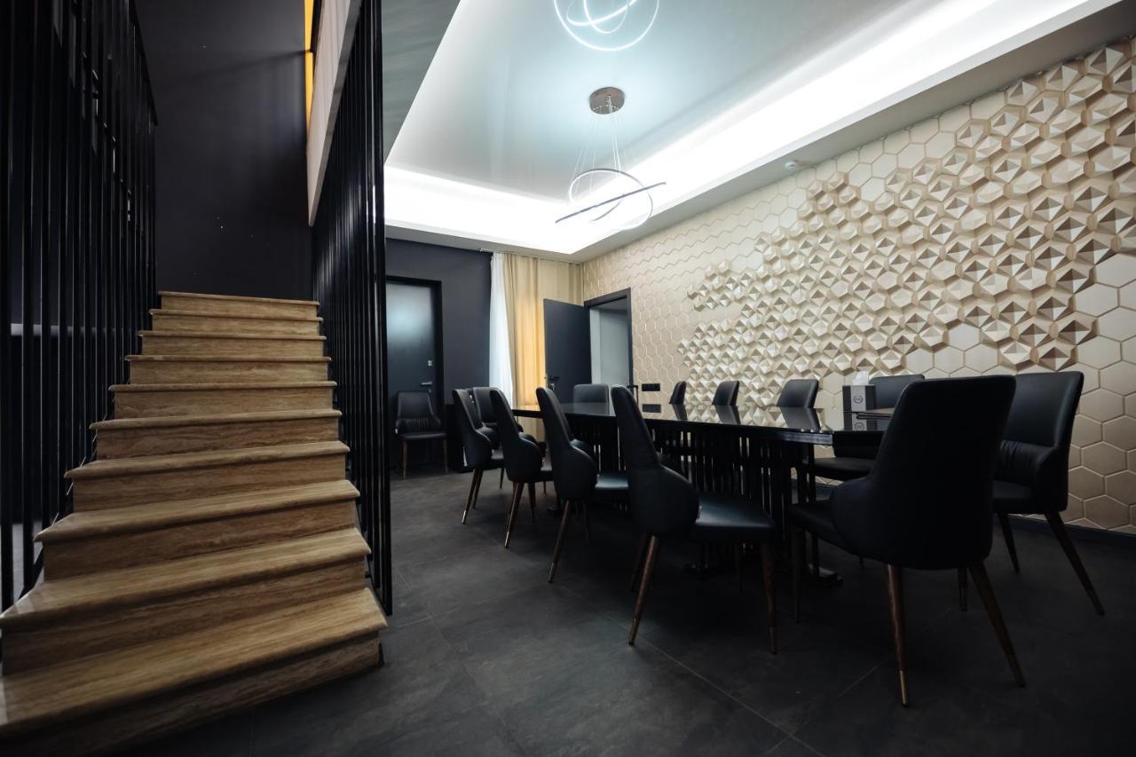 Gs Premium Hotel Yerevan Bagian luar foto
