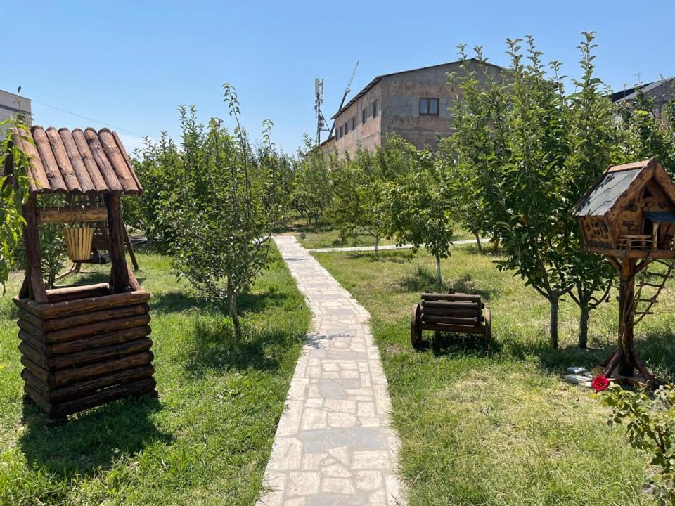 Gs Premium Hotel Yerevan Bagian luar foto