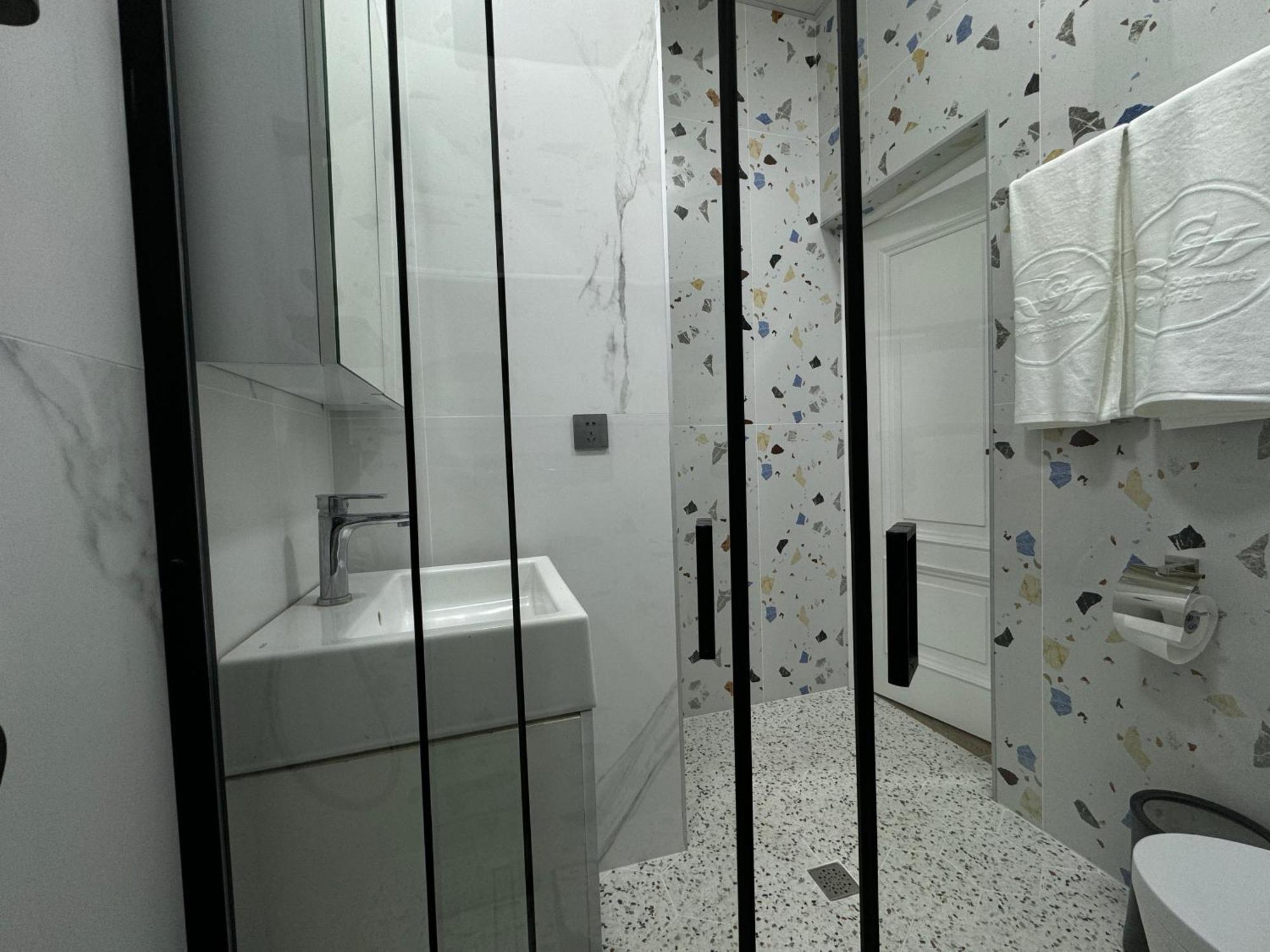 Gs Premium Hotel Yerevan Bagian luar foto